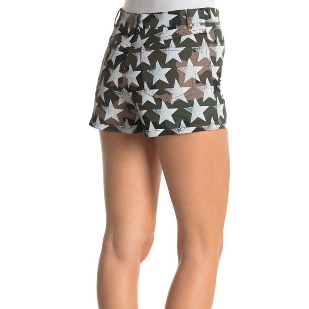 💥NWT💥 Valentino Star print shorts - Picture 2 of 6